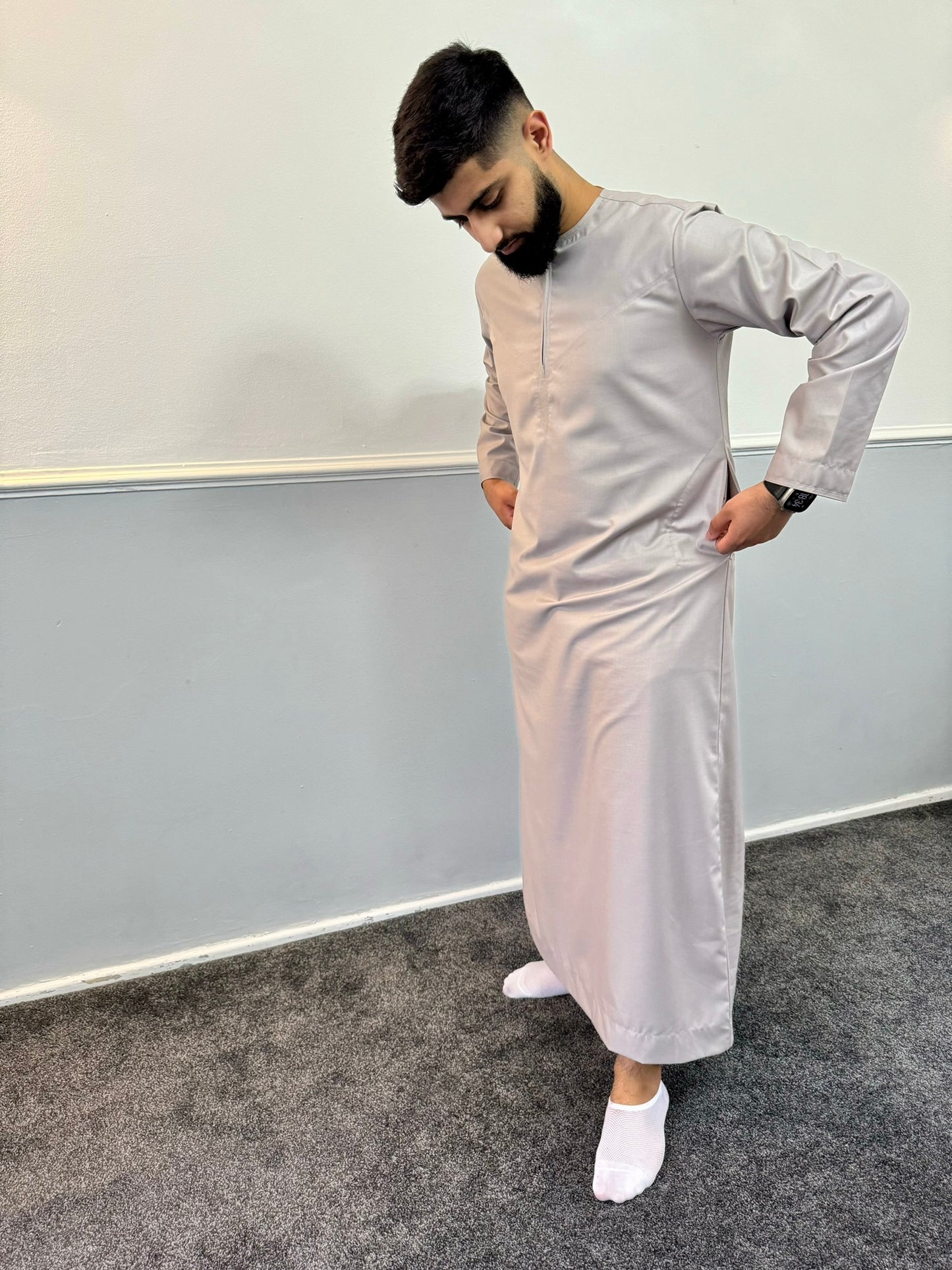 No. 16 Grey - Omani Thobe Jubbah